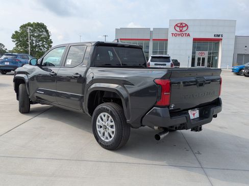 New 2026 Toyota Tacoma SR5 RWD image 3