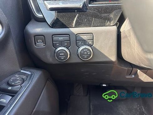 Used 2023 GMC Sierra 1500 Elevation AWD/4WD image 13