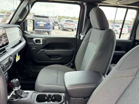 New 2026 Jeep Gladiator Sport image 16