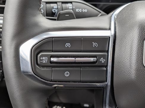Certified 2025 GMC Yukon XL Denali AWD/4WD image 23