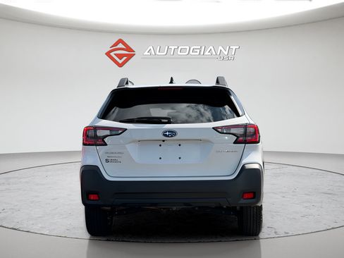 Used 2024 Subaru Outback Premium AWD/4WD image 6