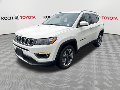 Used 2019 Jeep Compass Limited w/ Safety & Security Group AWD/4WD image 3