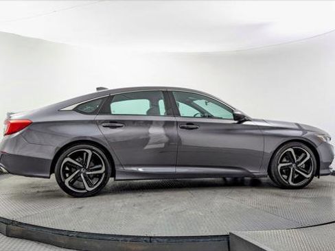 Used 2019 Honda Accord LX image 9