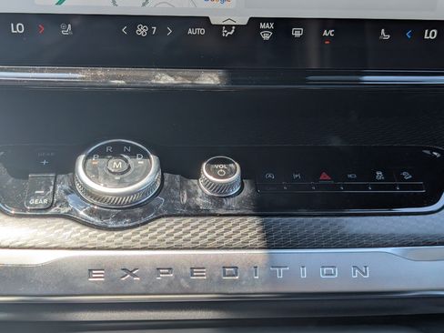 New 2026 Ford Expedition Max Platinum w/ Stealth Appearance Package AWD/4WD image 28
