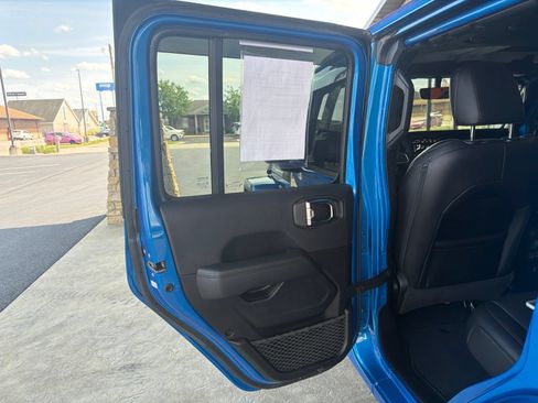 Used 2023 Jeep Wrangler Unlimited Sahara AWD/4WD image 1