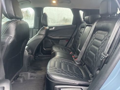 Used 2023 Ford Escape Platinum w/ Premium Technology Package image 16