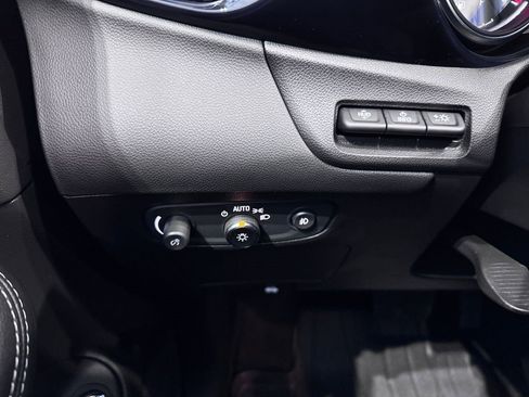 Certified 2022 Buick Encore GX Essence w/ Advanced Technology Package image 23