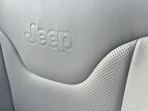 Used 2022 Jeep Compass Limited w/ Elite Group image 23