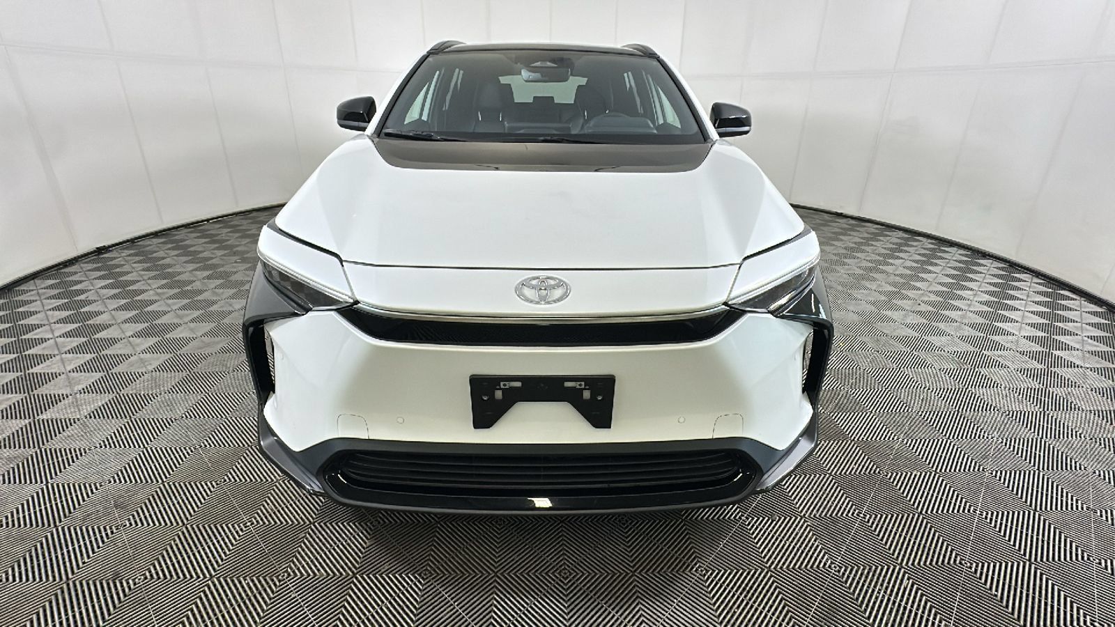 Used 2023 Toyota bZ4X FWD w/ Weather Package image 9