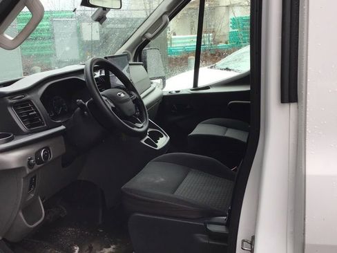 Used 2023 Ford Transit 350 XLT image 7