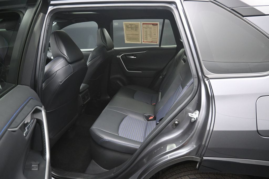 Used 2024 Toyota RAV4 XSE AWD/4WD image 28