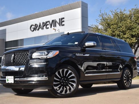 Used 2023 Lincoln Navigator L Black Label image 2