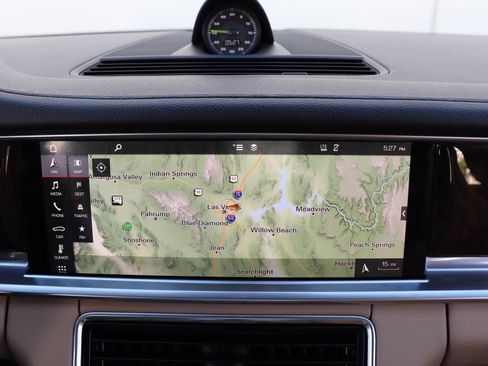 Used 2018 Porsche Panamera 4 image 46