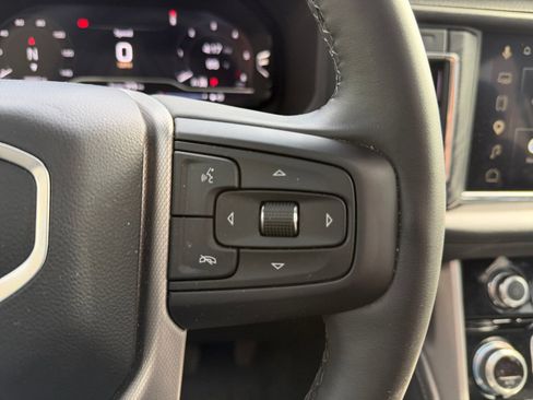 Used 2024 GMC Yukon Denali AWD/4WD image 16
