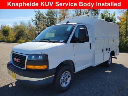 New 2025 GMC Savana 3500 w/ Power Convenience Package