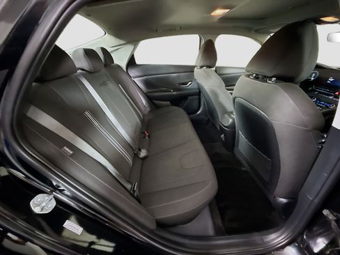 Used 2024 Hyundai Elantra SEL w/ Convenience Package FWD image 27