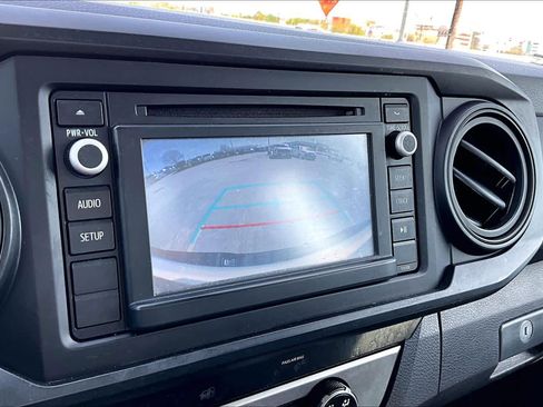Used 2018 Toyota Tacoma SR image 24
