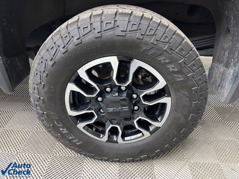 Used 2020 GMC Sierra 2500 SLT w/ SLT Convenience Package image 29