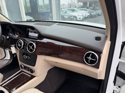 Used 2013 Mercedes-Benz GLK 350 4MATIC image 21