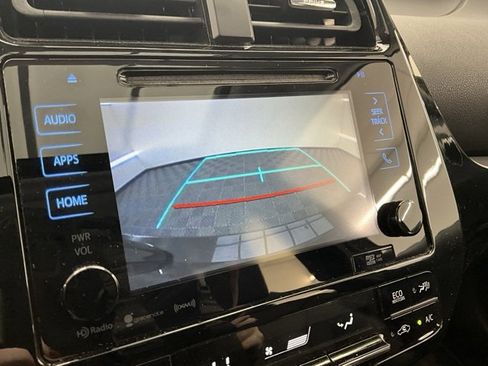 Used 2016 Toyota Prius Four w/ Advanced Technology Package image 3