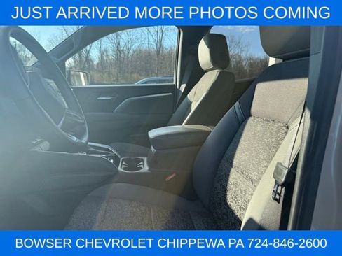 Used 2024 Chevrolet Colorado ZR2 w/ Technology Package image 3