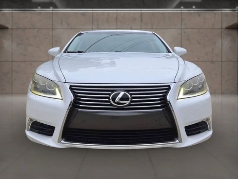 Used 2013 Lexus LS 460 w/ Comfort Pkg RWD image 5