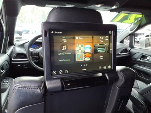 Certified 2021 Chrysler Pacifica Touring-L w/ Uconnect Theater Family Group image 11