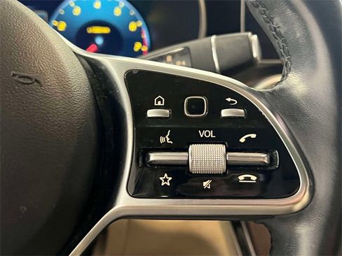 Certified 2022 Mercedes-Benz GLC 300 4MATIC image 22