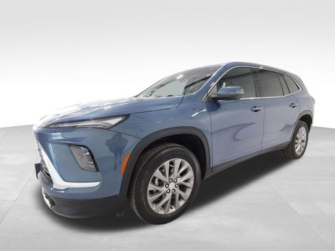 Certified 2026 Buick Enclave Preferred w/ Power Package AWD/4WD image 8