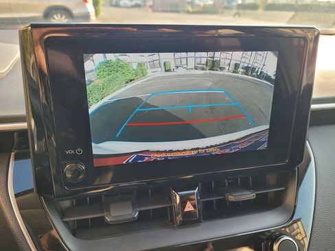 Used 2024 Toyota Corolla LE image 18