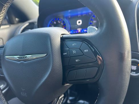 Used 2022 Chrysler 300 S image 18