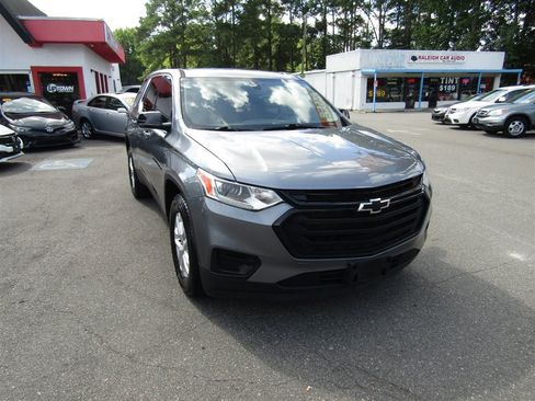 Used 2020 Chevrolet Traverse LS w/ LPO, Blackout Package FWD image 11