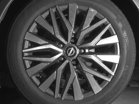 Used 2025 Nissan Altima 2.5 SV FWD image 14