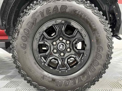 Used 2022 Ford Bronco Wildtrak image 36