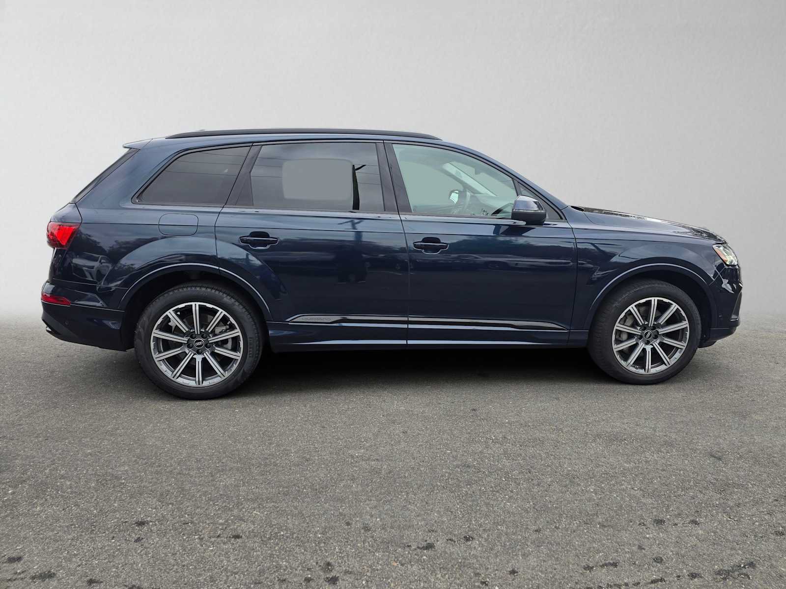 Used 2023 Audi Q7 2.0T Premium Plus w/ Premium Plus Package AWD/4WD image 2
