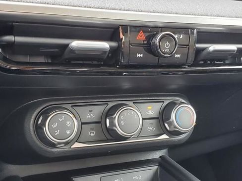 New 2026 Nissan Kicks S image 27