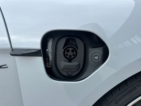 Used 2026 Porsche Taycan 4S image 45