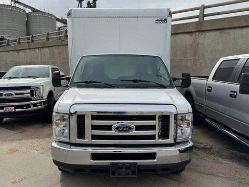 Used 2017 Ford E-350 and Econoline 350 Super Duty w/ Exterior Upgrade Package image 2