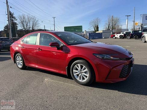 New 2025 Toyota Camry LE image 1