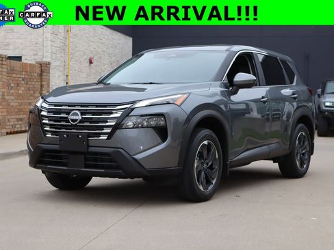 Used 2026 Nissan Rogue SV w/ Cold Weather Package FWD image 2