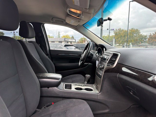 Used 2011 Jeep Grand Cherokee Laredo AWD/4WD image 8