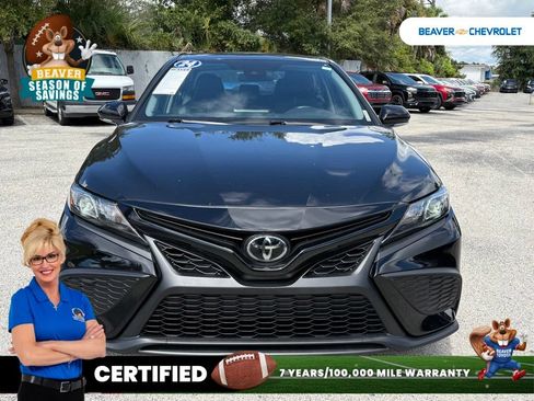 Used 2024 Toyota Camry SE FWD image 3