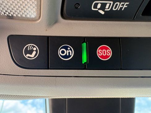 Used 2021 GMC Terrain SLE w/ Driver Convenience Package FWD image 25