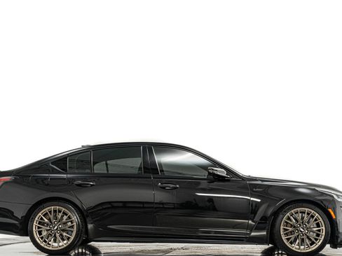 Used 2022 Cadillac CT5 V Blackwing image 2