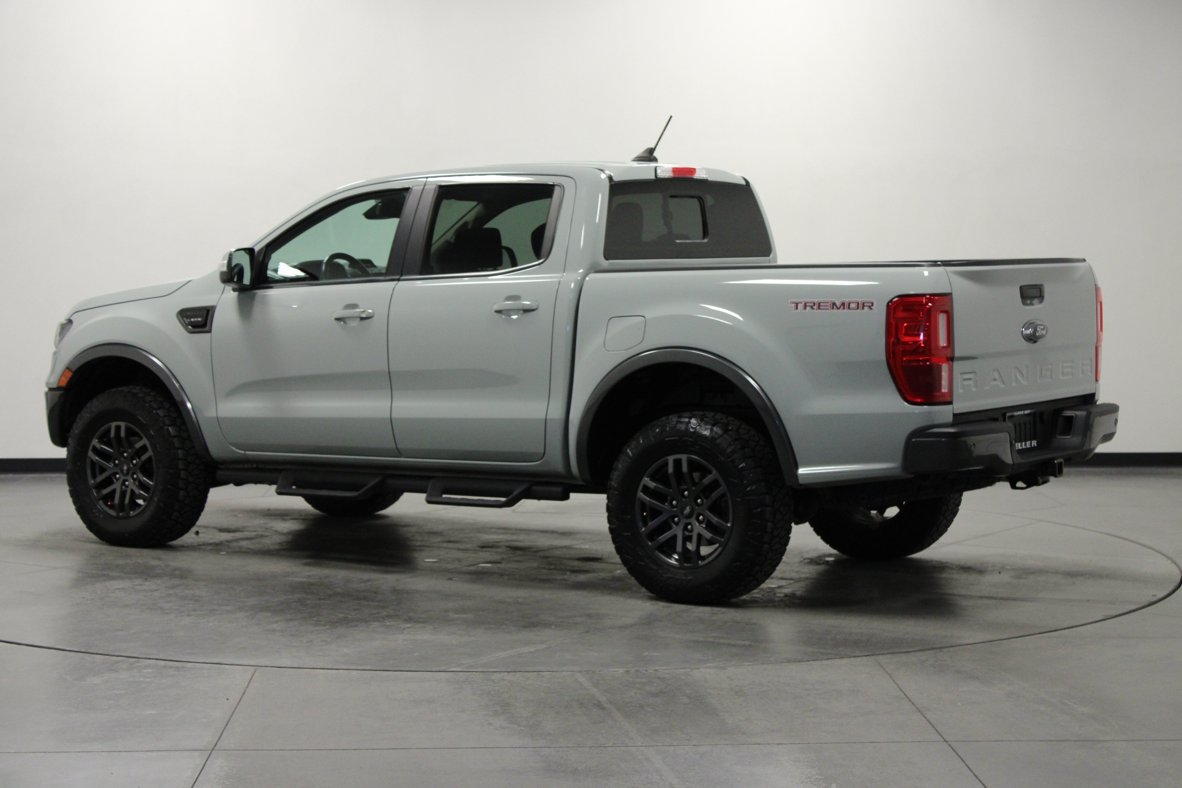 Used 2022 Ford Ranger Lariat w/ Tremor Off-Road Package AWD/4WD image 6