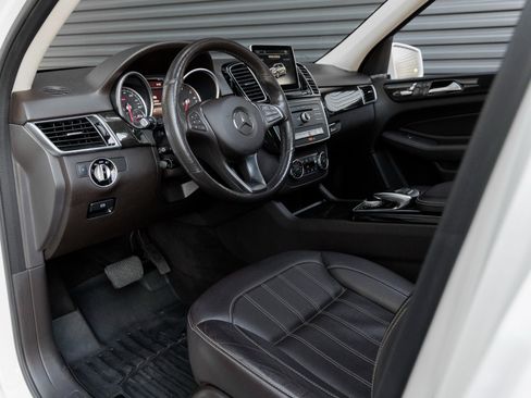 Used 2016 Mercedes-Benz GLE 300d 4MATIC image 4