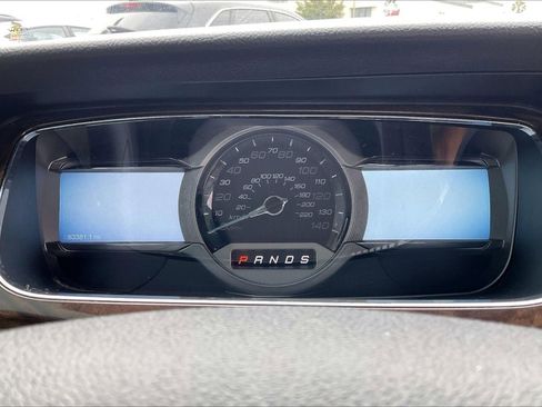 Used 2018 Ford Taurus Limited FWD image 20