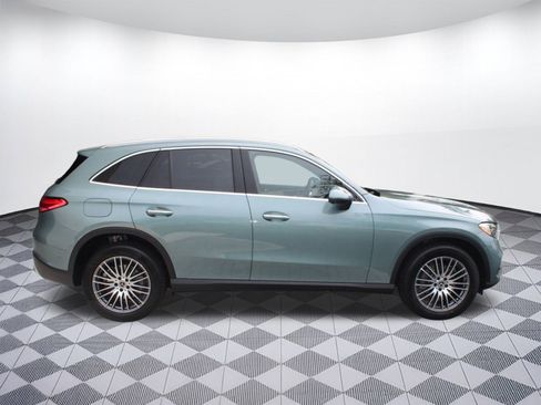 Used 2026 Mercedes-Benz GLC 300 image 8