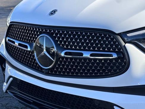 New 2026 Mercedes-Benz GLC 300 4MATIC image 3