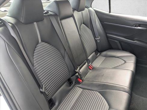 Used 2024 Toyota Camry SE image 19